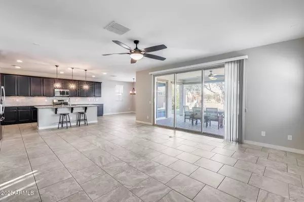 9944 W LOUISE Drive, Peoria, AZ 85383