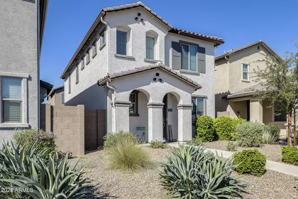 5742 W ILLINI Street, Phoenix, AZ 85043