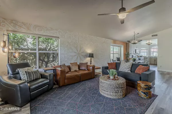 7258 E KIVA Avenue, Mesa, AZ 85209