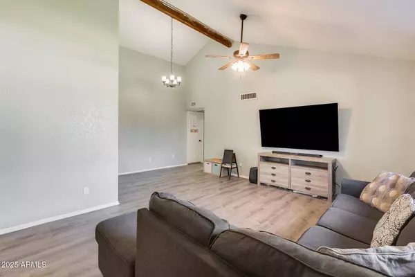 4117 W WINDROSE Drive, Phoenix, AZ 85029