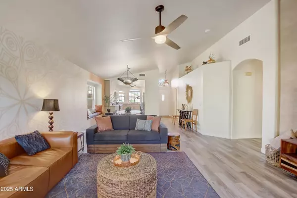 7258 E KIVA Avenue, Mesa, AZ 85209