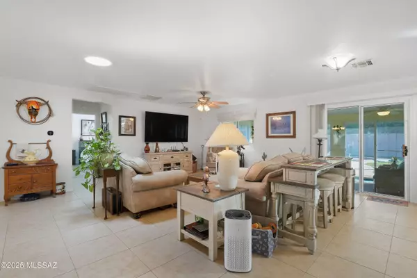 9390 E Field Canyon Place, Tucson, AZ 85710