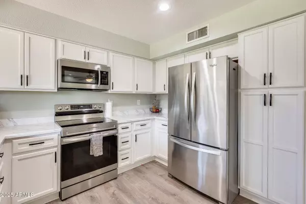 4117 W WINDROSE Drive, Phoenix, AZ 85029