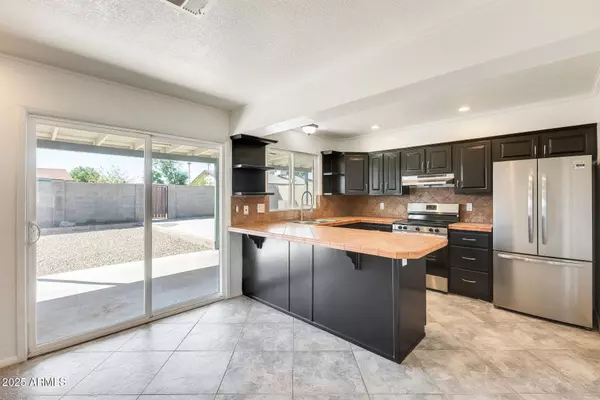 1047 W CORNELL Drive, Tempe, AZ 85283