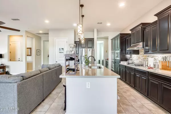 11850 W LONE TREE Trail, Peoria, AZ 85383