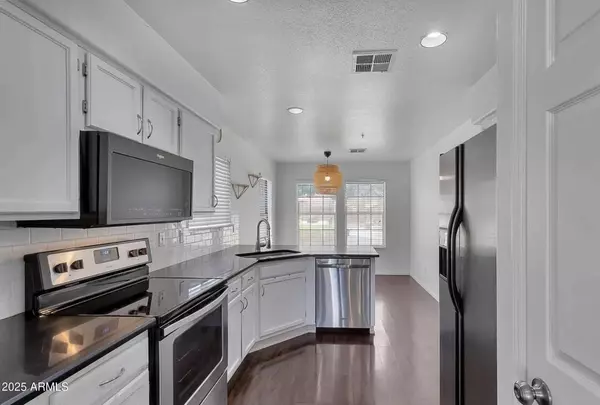 8824 E MESCAL Street, Scottsdale, AZ 85260