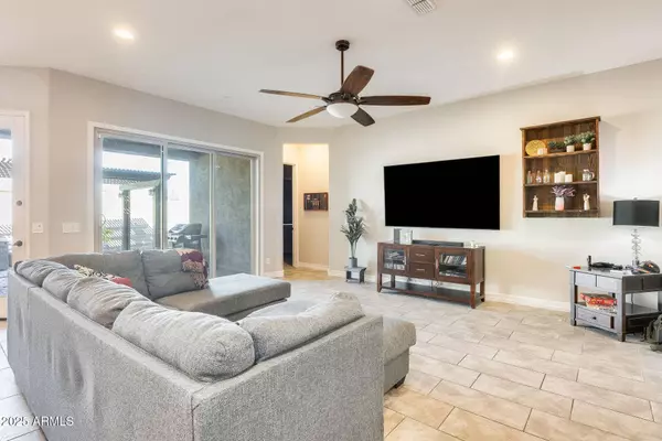 11850 W LONE TREE Trail, Peoria, AZ 85383