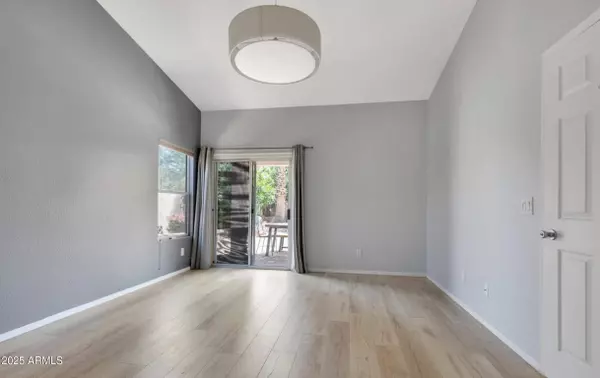 8824 E MESCAL Street, Scottsdale, AZ 85260