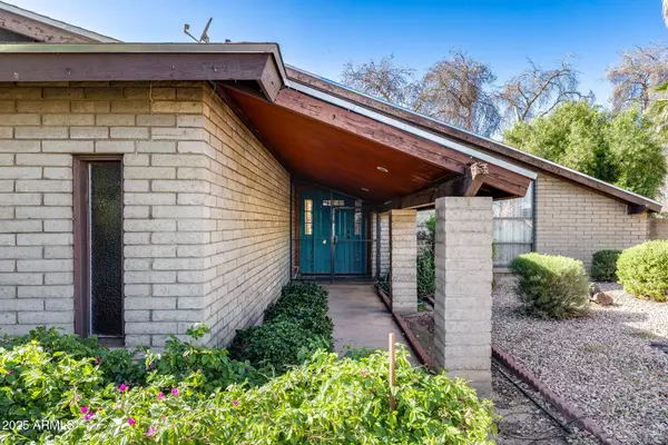 4518 W VISTA Avenue, Glendale, AZ 85301