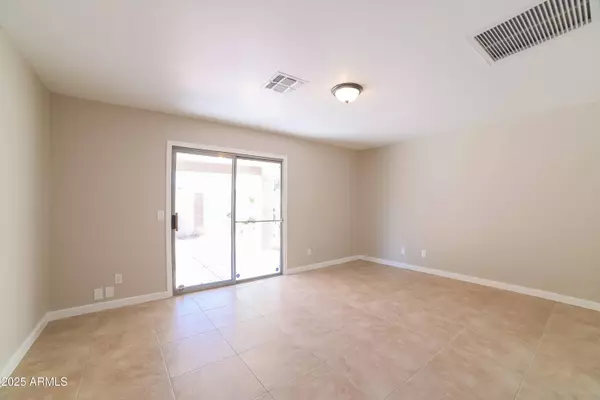 7856 W SAN MIGUEL Avenue, Glendale, AZ 85303