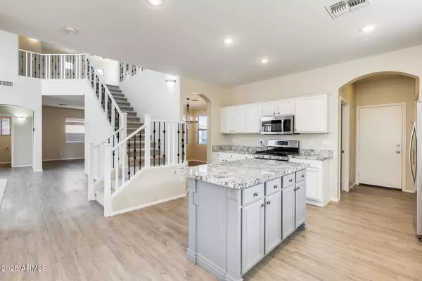 13626 W LISBON Lane, Surprise, AZ 85379