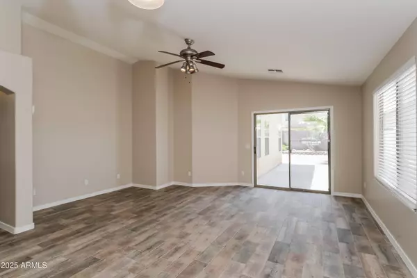 2033 W GREEN TREE Drive, San Tan Valley, AZ 85144