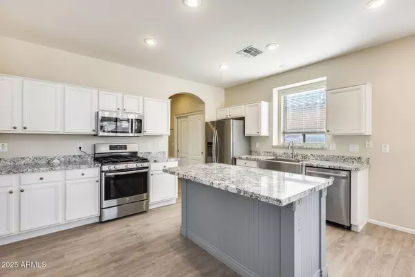 13626 W LISBON Lane, Surprise, AZ 85379