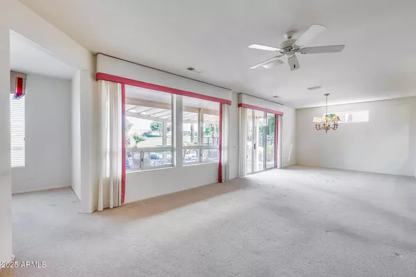 15208 W LAS BRIZAS Lane, Sun City West, AZ 85375