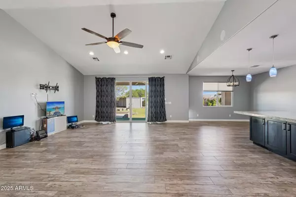 9007 S 220TH Drive, Buckeye, AZ 85326