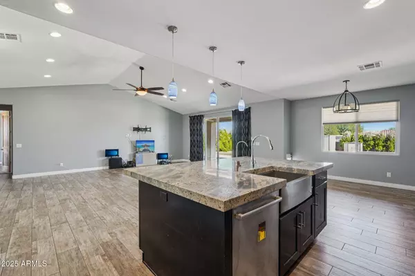 9007 S 220TH Drive, Buckeye, AZ 85326