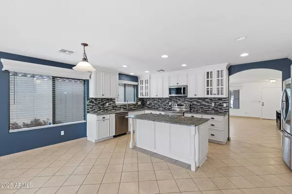 2003 W PINKLEY Avenue, Coolidge, AZ 85128