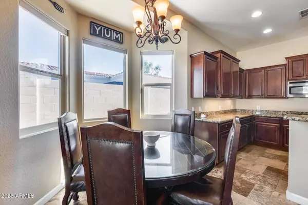 3112 W DESERT Lane, Laveen, AZ 85339