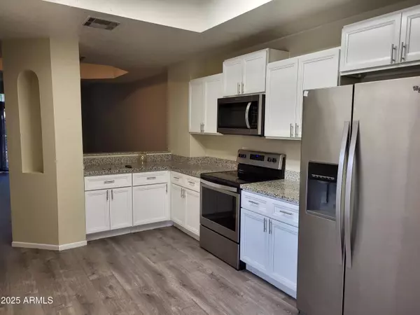 6550 N 47TH Avenue #113, Glendale, AZ 85301