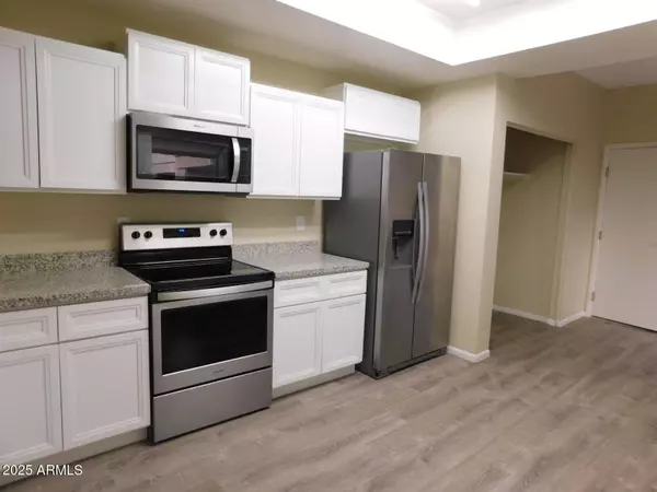 6550 N 47TH Avenue #113, Glendale, AZ 85301