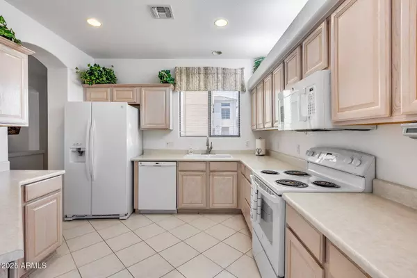 13606 N CAMBRIA Drive #103, Fountain Hills, AZ 85268