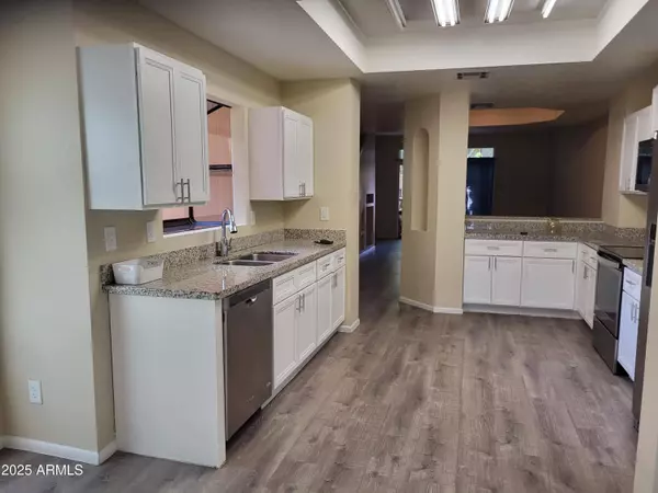 6550 N 47TH Avenue #113, Glendale, AZ 85301