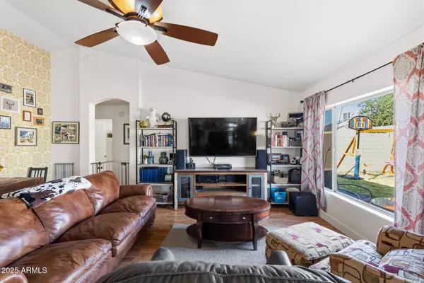 17411 N 85TH Drive, Peoria, AZ 85382