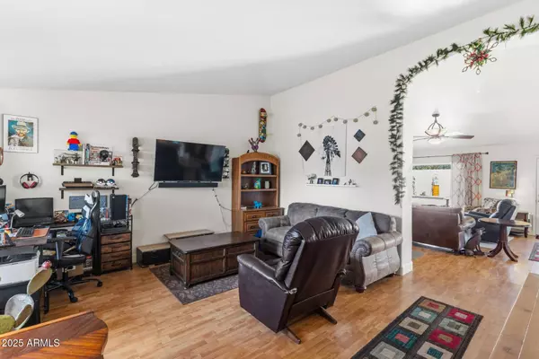 17411 N 85TH Drive, Peoria, AZ 85382