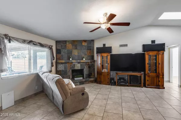 2102 W MARCO POLO Road, Phoenix, AZ 85027