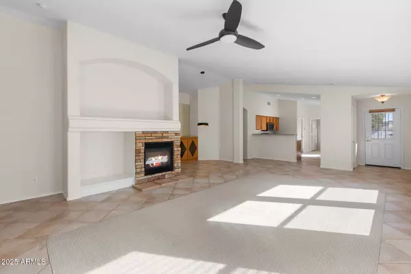 20274 N 104TH Avenue, Peoria, AZ 85382