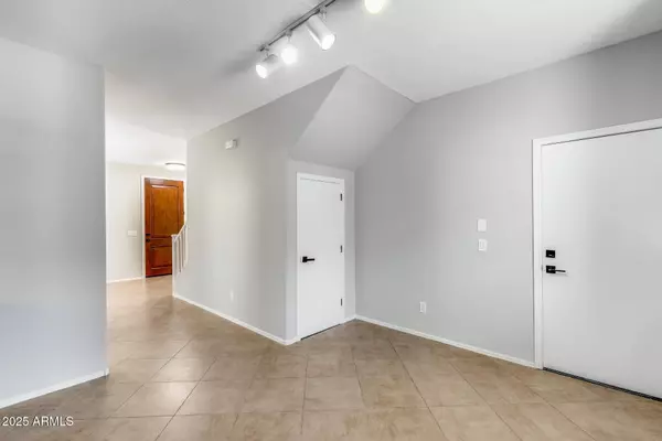 4292 E CARLA VISTA Drive, Gilbert, AZ 85295