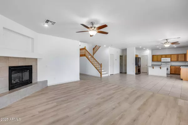 17435 W SAGUARO Lane, Surprise, AZ 85388