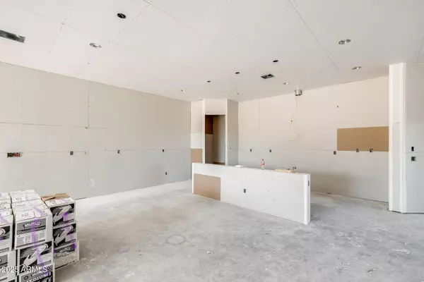 7379 W LISBON Lane, Peoria, AZ 85381