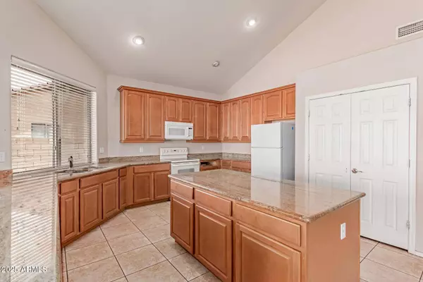 7418 S 25TH Lane, Phoenix, AZ 85041