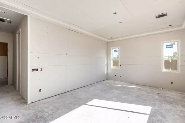 7379 W LISBON Lane, Peoria, AZ 85381