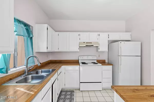 3411 W MORROW Drive #2, Phoenix, AZ 85027