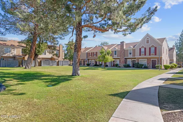 3411 W MORROW Drive #2, Phoenix, AZ 85027