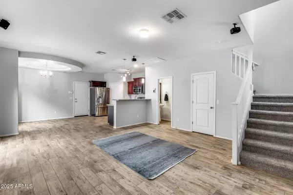 2035 E HEARTWOOD Lane, Phoenix, AZ 85022