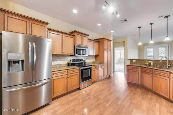 22900 W TWILIGHT Trail, Buckeye, AZ 85326