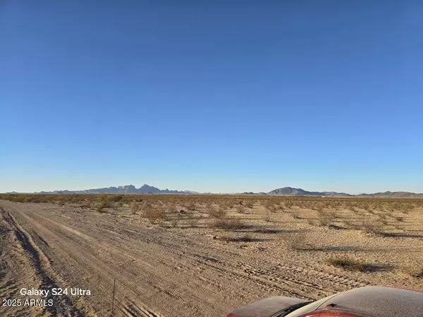 165 S Burger Street #Lot E, Tonopah, AZ 85354