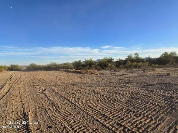 165 S Burger Street #Lot E, Tonopah, AZ 85354