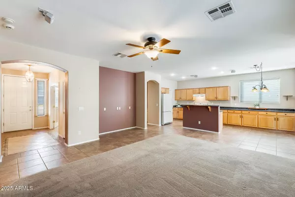 10322 W ROANOKE Avenue, Avondale, AZ 85392