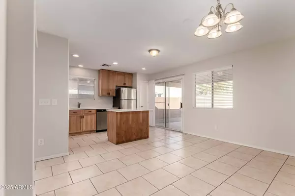 8214 W PAPAGO Street, Phoenix, AZ 85043