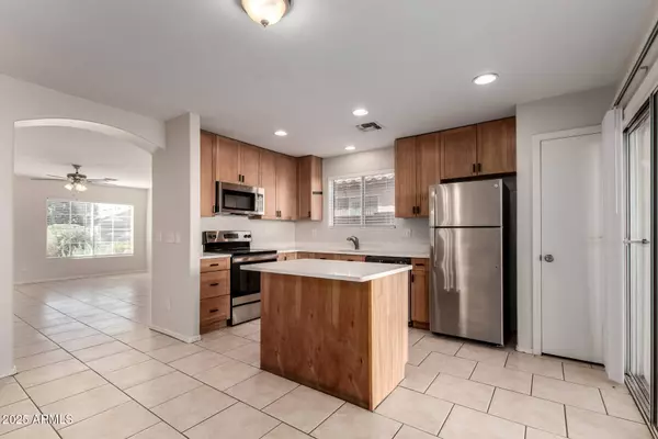 8214 W PAPAGO Street, Phoenix, AZ 85043