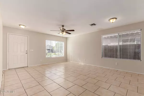 8214 W PAPAGO Street, Phoenix, AZ 85043