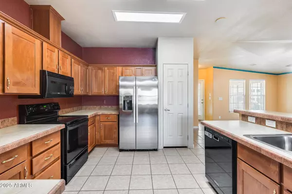 3301 S GOLDFIELD Road #1043, Apache Junction, AZ 85119