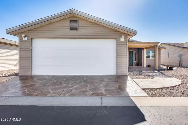 3301 S GOLDFIELD Road #1043, Apache Junction, AZ 85119