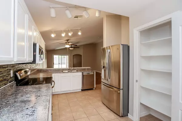 1991 W VINEYARD PLAINS Drive, San Tan Valley, AZ 85144