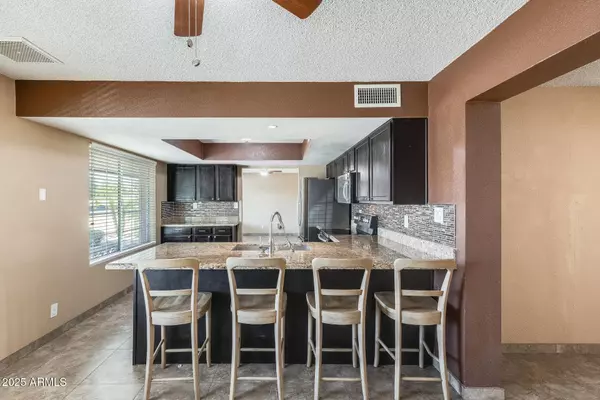 17633 N 15TH Avenue, Phoenix, AZ 85023