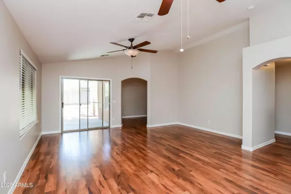 1991 W VINEYARD PLAINS Drive, San Tan Valley, AZ 85144